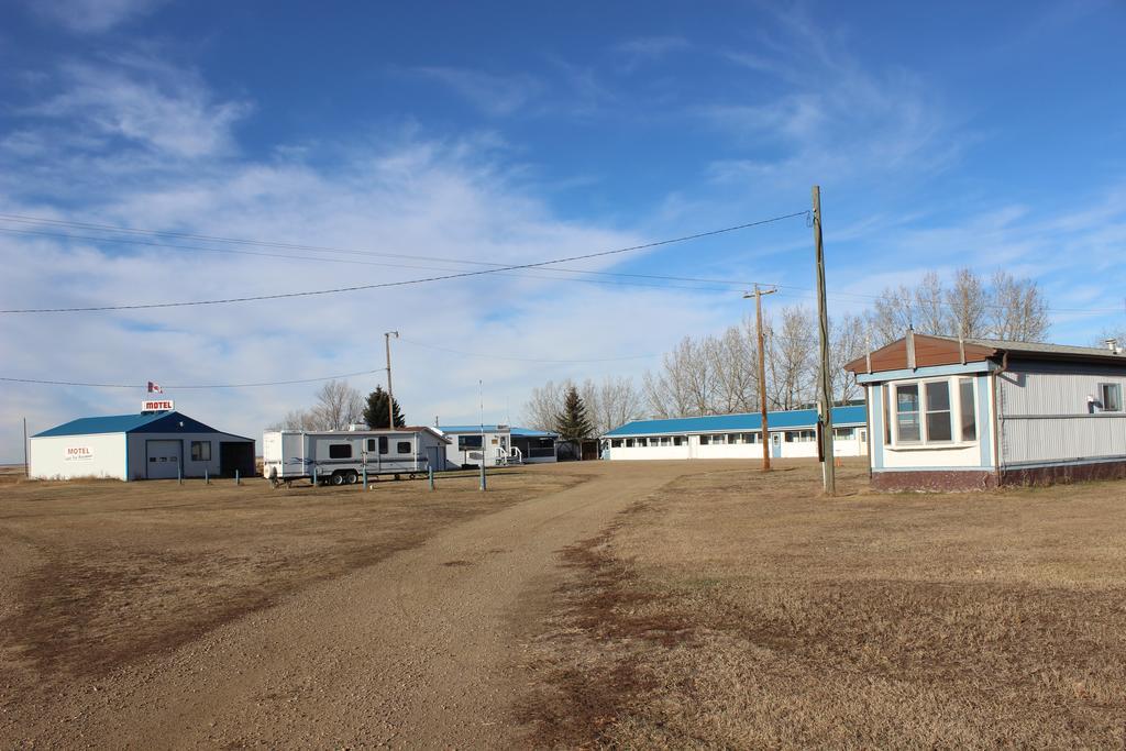 Raval Paradise Motel And Rv Park Youngstown Exterior foto
