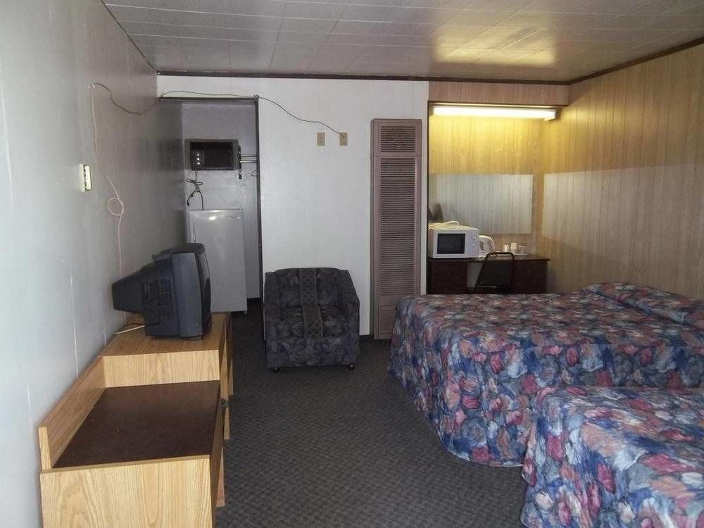 Raval Paradise Motel And Rv Park Youngstown Exterior foto